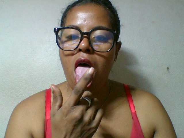 Barbie12 live cam on BongaCams