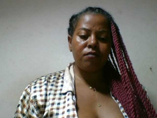 Barbie12 live cam on BongaCams