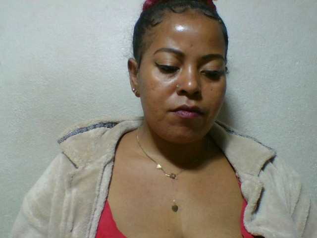 Barbie12 live cam on BongaCams