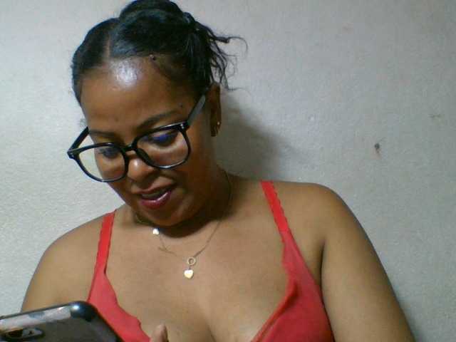Barbie12 live cam on BongaCams