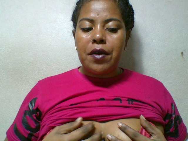 Barbie12 live cam on BongaCams