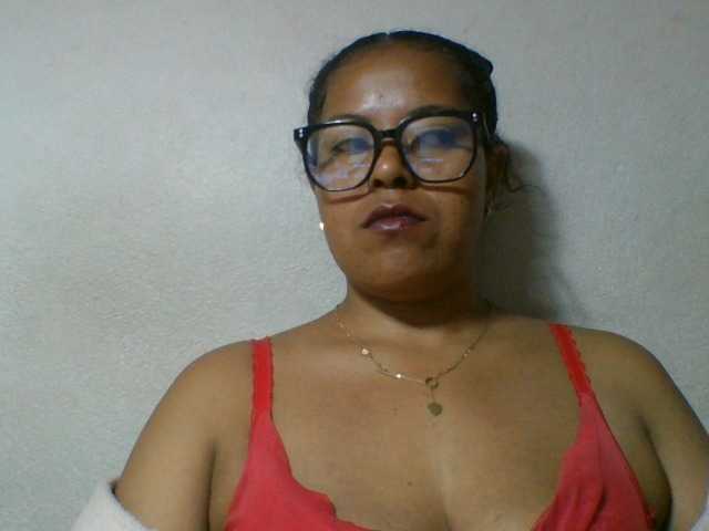 Barbie12 live cam preview