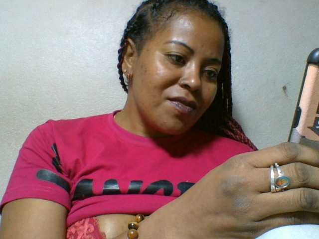 Barbie12 live cam on BongaCams