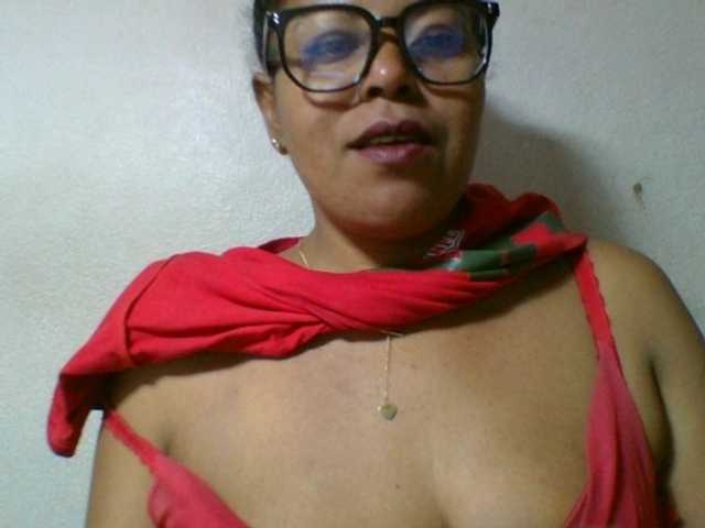 Barbie12 live cam on BongaCams