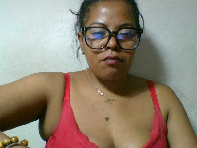 Barbie12 live cam on BongaCams