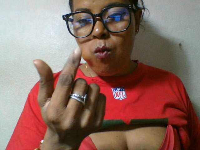 Barbie12 live cam on BongaCams