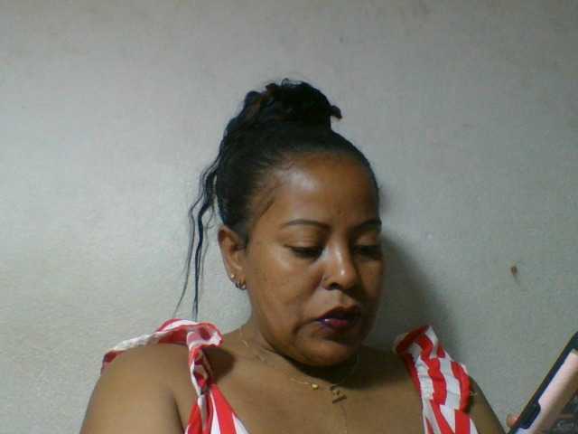Barbie12 live cam on BongaCams