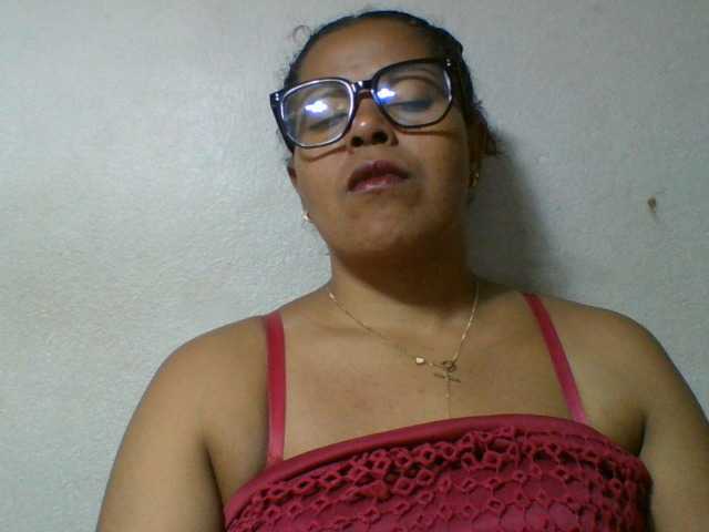 Barbie12 live cam on BongaCams