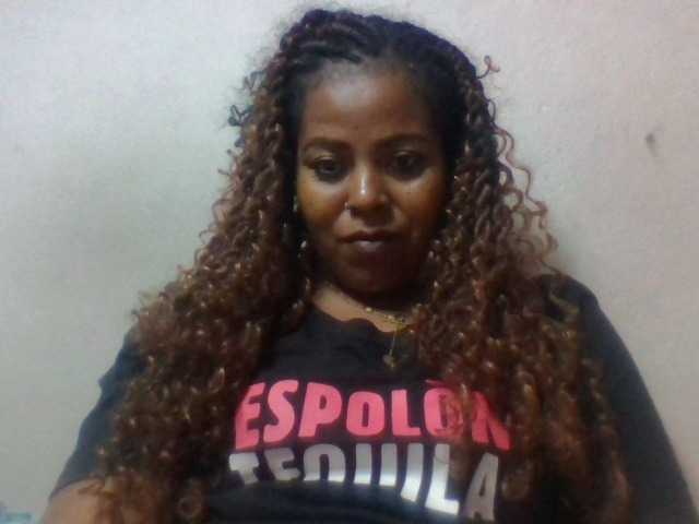 Barbie12 live cam on BongaCams