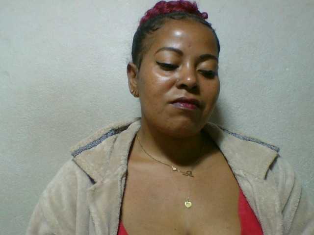 Barbie12 live cam on BongaCams