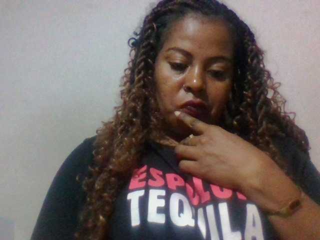 Barbie12 live cam on BongaCams