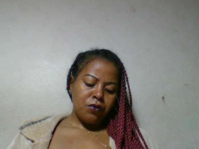 Barbie12 live cam on BongaCams