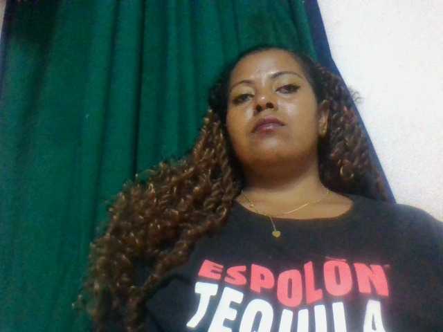 Barbie12 live cam on BongaCams