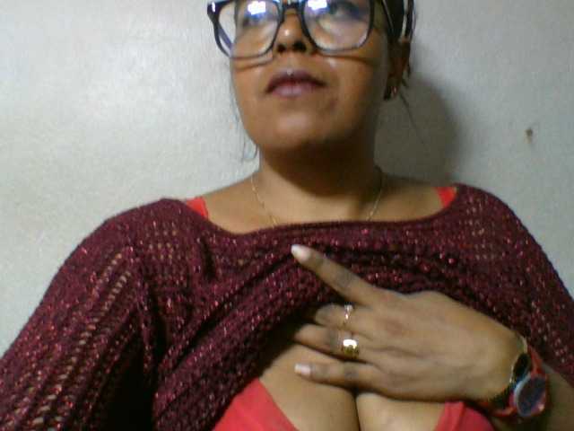 Barbie12 live cam on BongaCams
