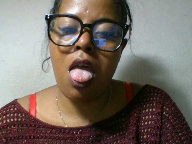 Barbie12 live cam on BongaCams