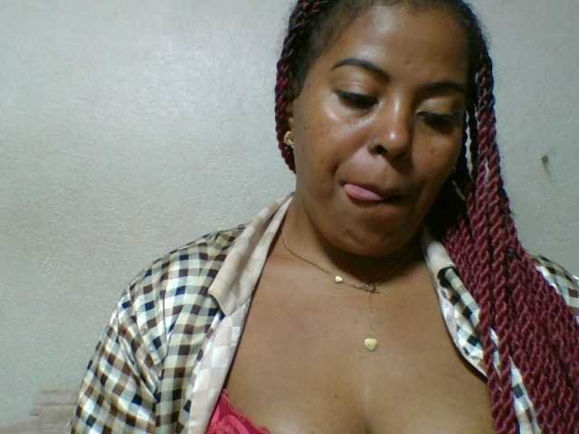 Barbie12 live cam on BongaCams