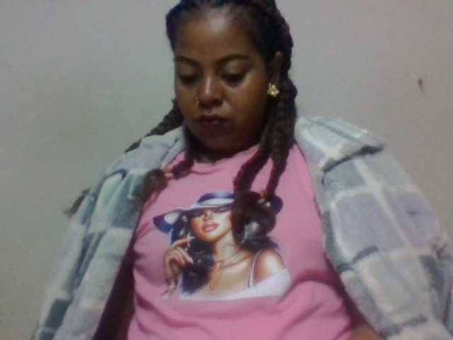 Barbie12 live cam on BongaCams
