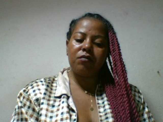 Barbie12 live cam on BongaCams