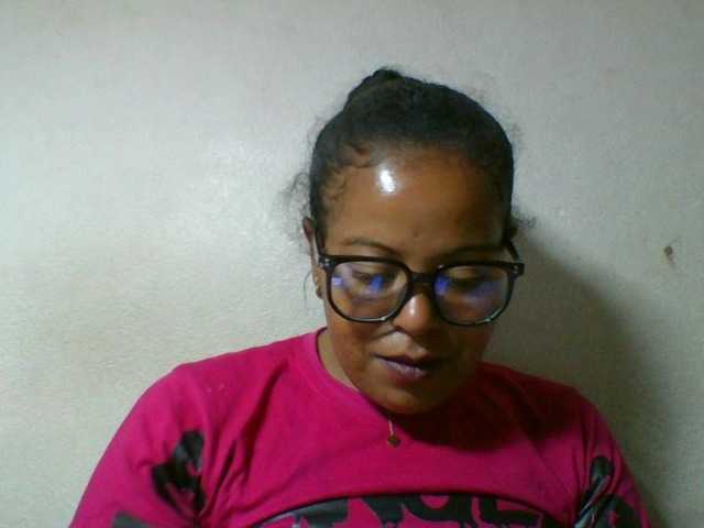 Barbie12 live cam on BongaCams