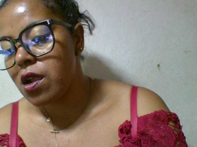 Barbie12 live cam on BongaCams