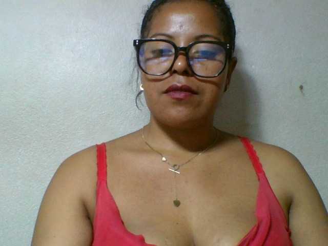 Barbie12 live cam on BongaCams