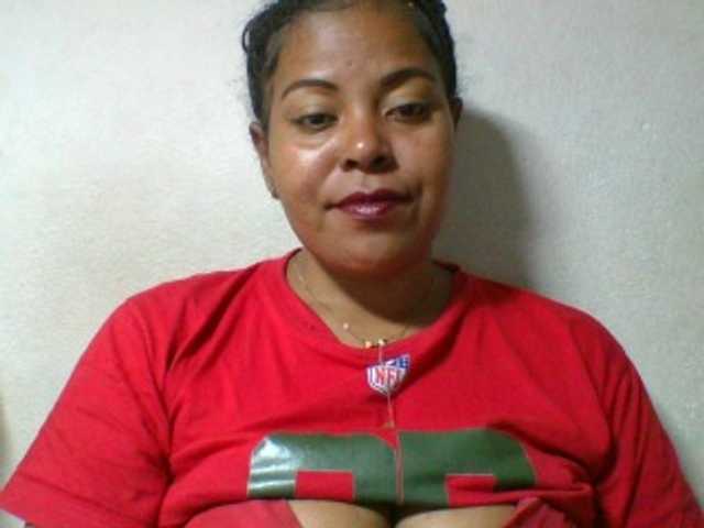 Barbie12 live cam on BongaCams