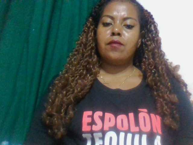 Barbie12 live cam on BongaCams
