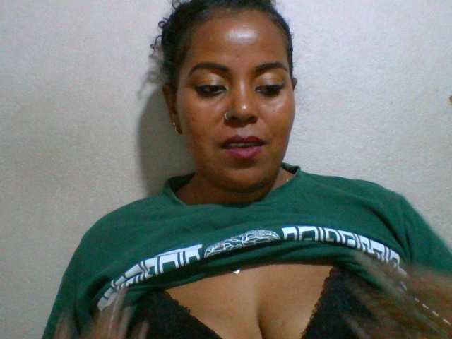 Barbie12 live cam on BongaCams