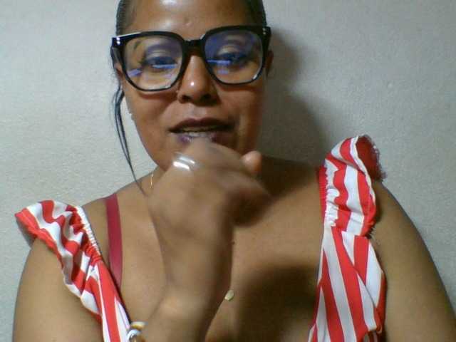 Barbie12 live cam on BongaCams