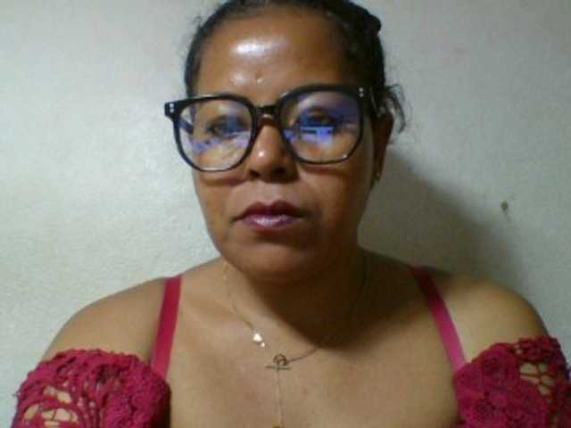 Barbie12 live cam on BongaCams
