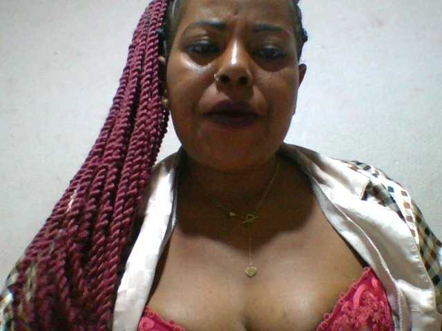 Barbie12 live cam on BongaCams