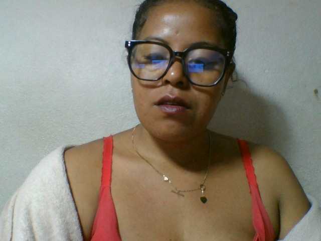Barbie12 live cam on BongaCams