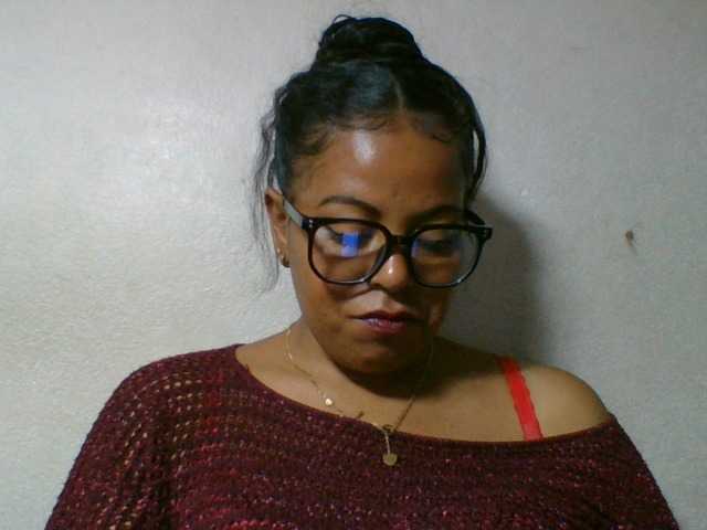 Barbie12 live cam on BongaCams