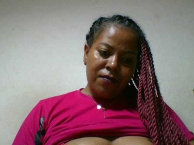 Barbie12 live cam on BongaCams