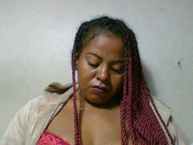 Barbie12 live cam on BongaCams