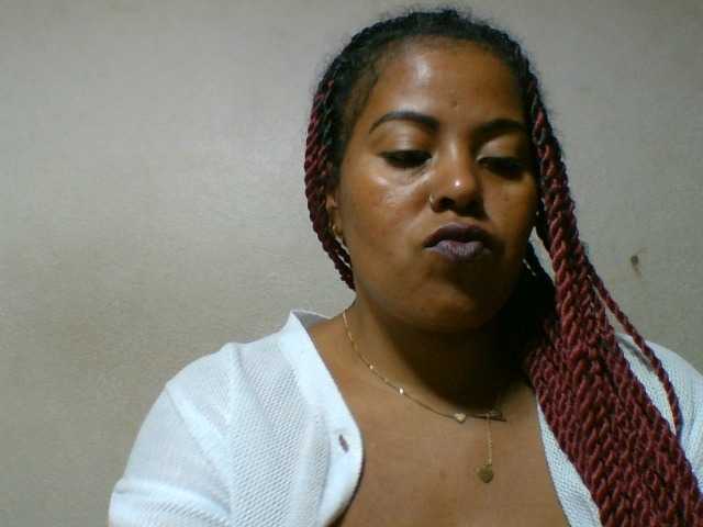 Barbie12 live cam on BongaCams