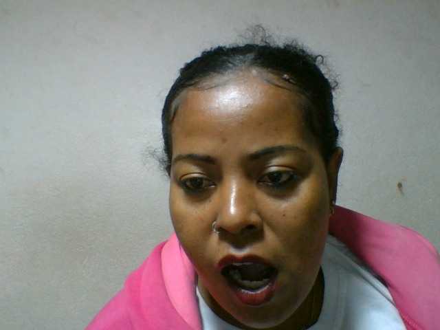 Barbie12 live cam on BongaCams