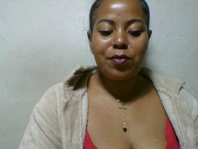 Barbie12 live cam on BongaCams