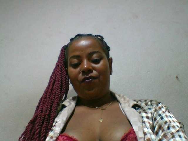 Barbie12 live cam on BongaCams