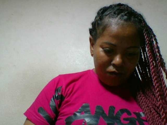 Barbie12 live cam on BongaCams
