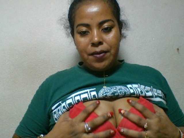 Barbie12 live cam on BongaCams