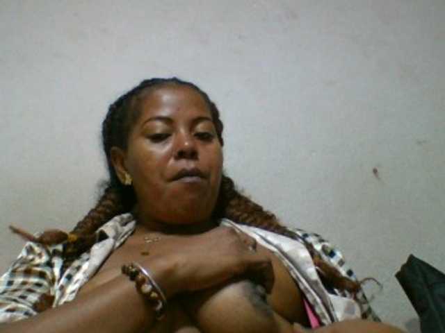 Barbie12 live cam on BongaCams