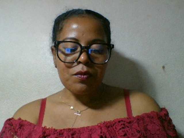 Barbie12 live cam on BongaCams