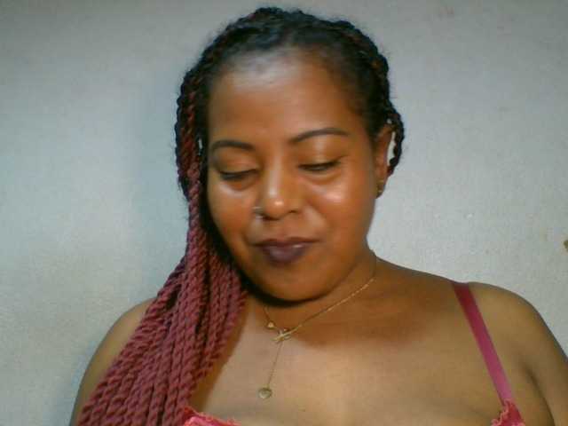 Barbie12 live cam on BongaCams