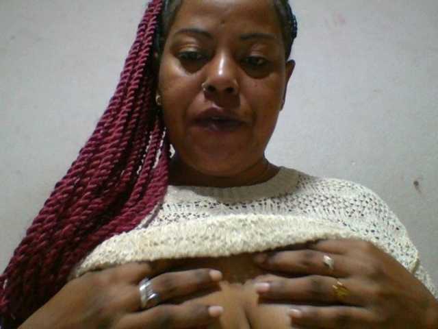 Barbie12 live cam on BongaCams