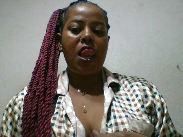 Barbie12 live cam on BongaCams