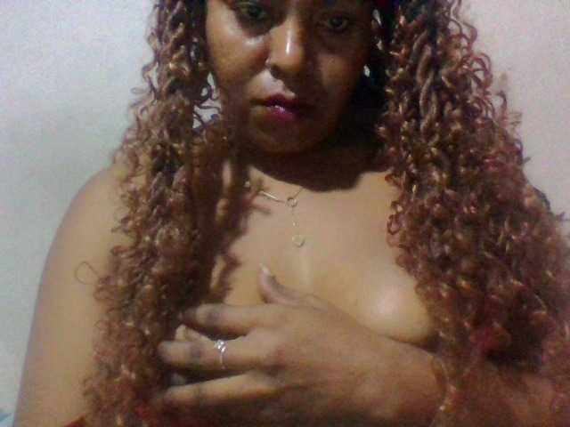 Barbie12 live cam on BongaCams