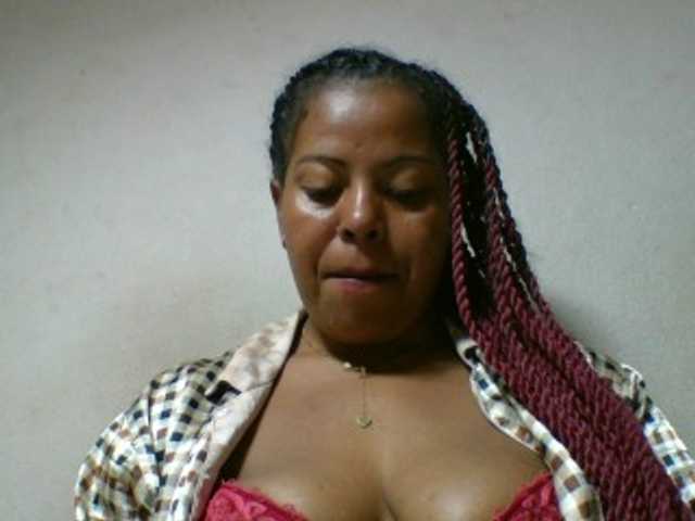 Barbie12 live cam on BongaCams