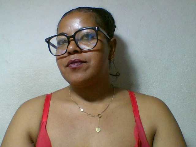 Barbie12 live cam on BongaCams