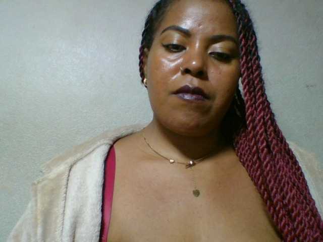 Barbie12 live cam on BongaCams